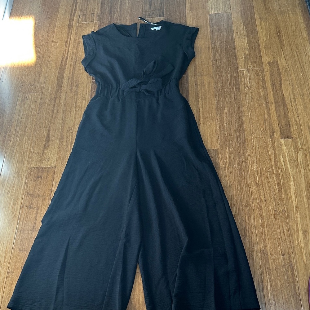 LAST CHANCE: Calvin Klein Elegant Black Jumpsuit